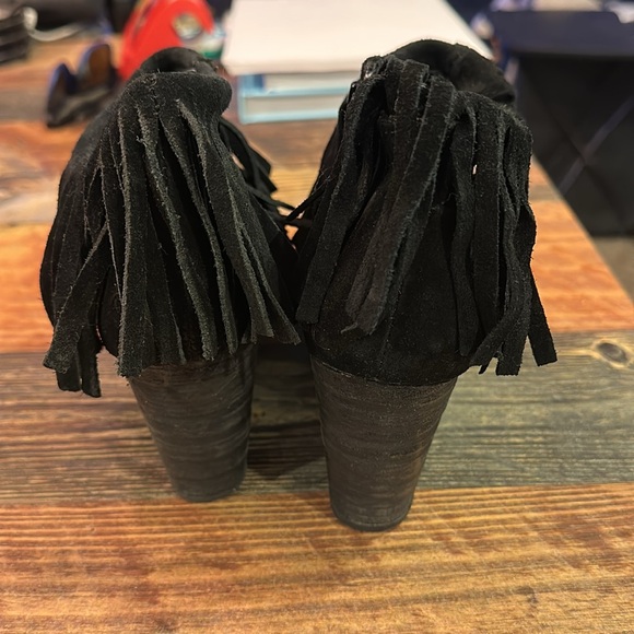 Suede leather tasseled black Born Booties 7 1/2 worn a few times only - Picture 2 of 7
